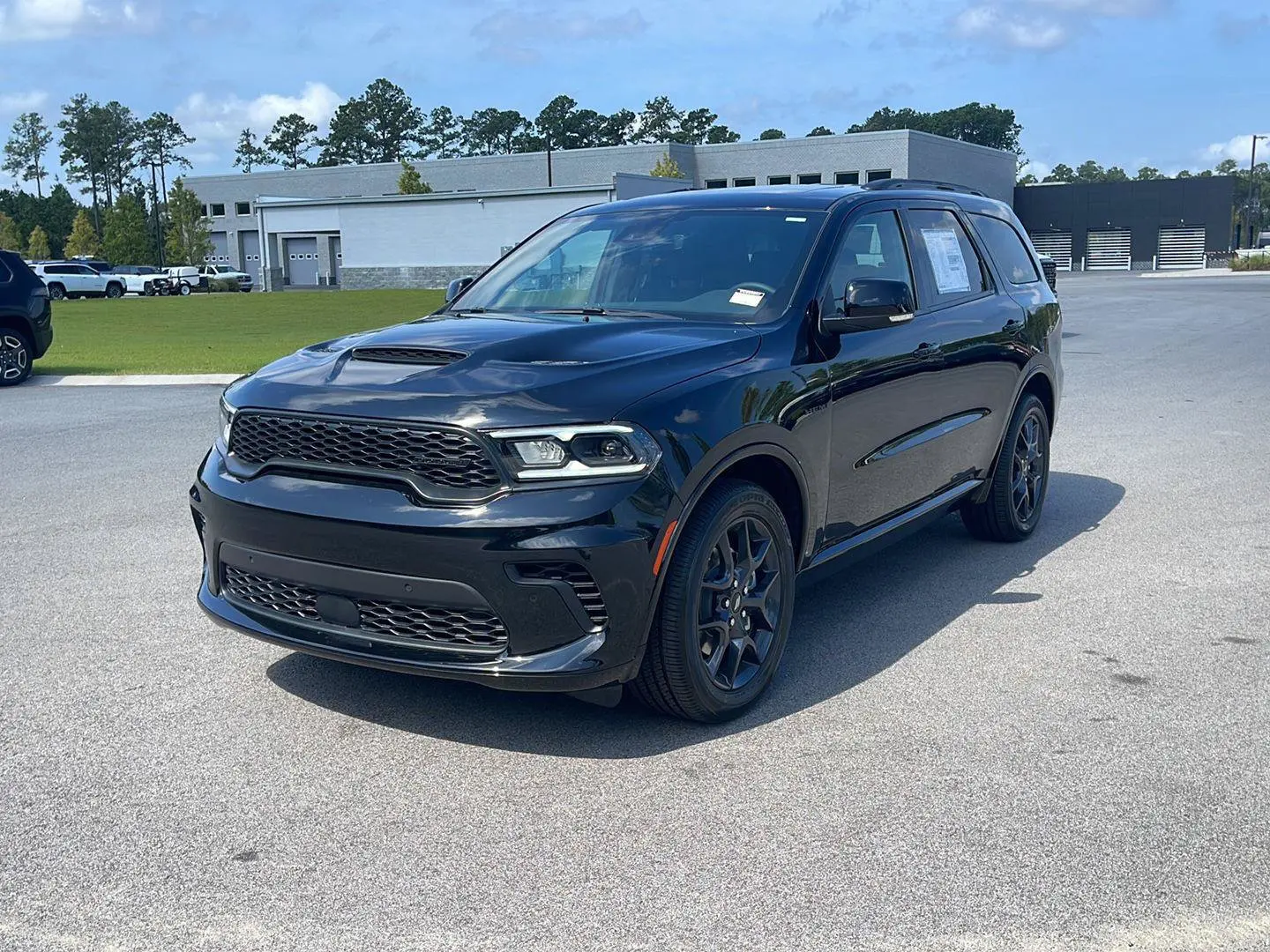 2027 Dodge Durango HEMI V8 GT AWD Plus photo 3