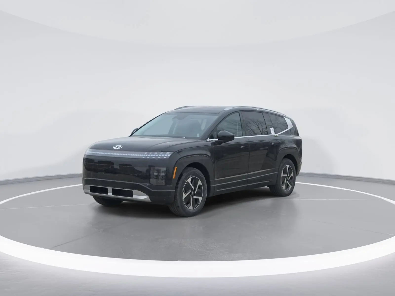 2026 Hyundai Ioniq 9 SE AWD photo 4