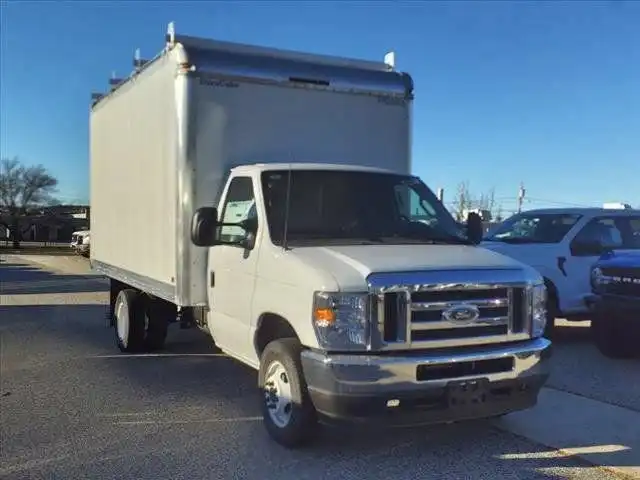 2025 Ford E-Series DRW E-350 Super Duty 158 in WB's photo