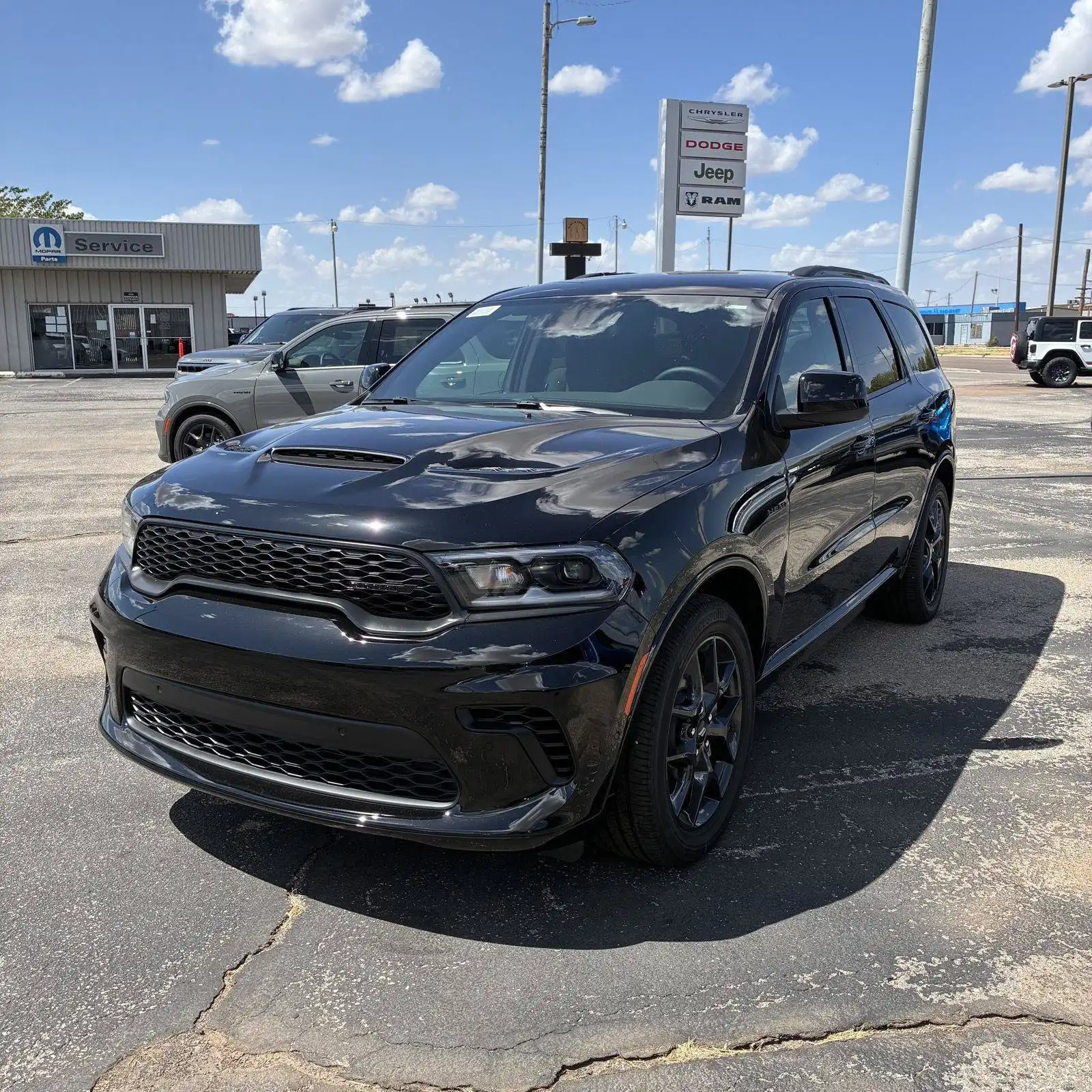 2027 Dodge Durango HEMI V8 GT AWD's photo