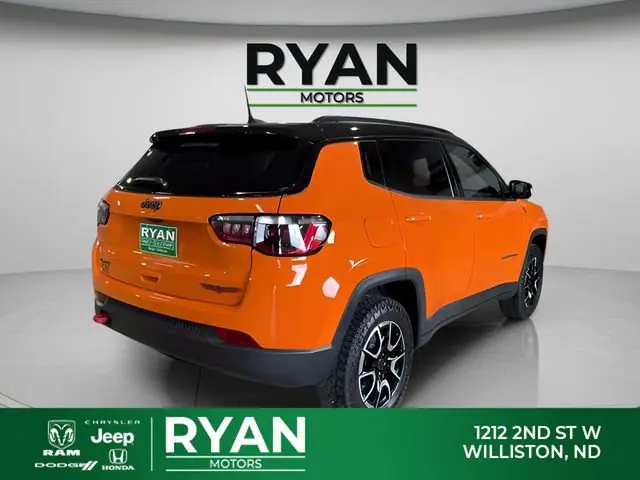 2026 Jeep Compass Trailhawk 4X4 photo 3