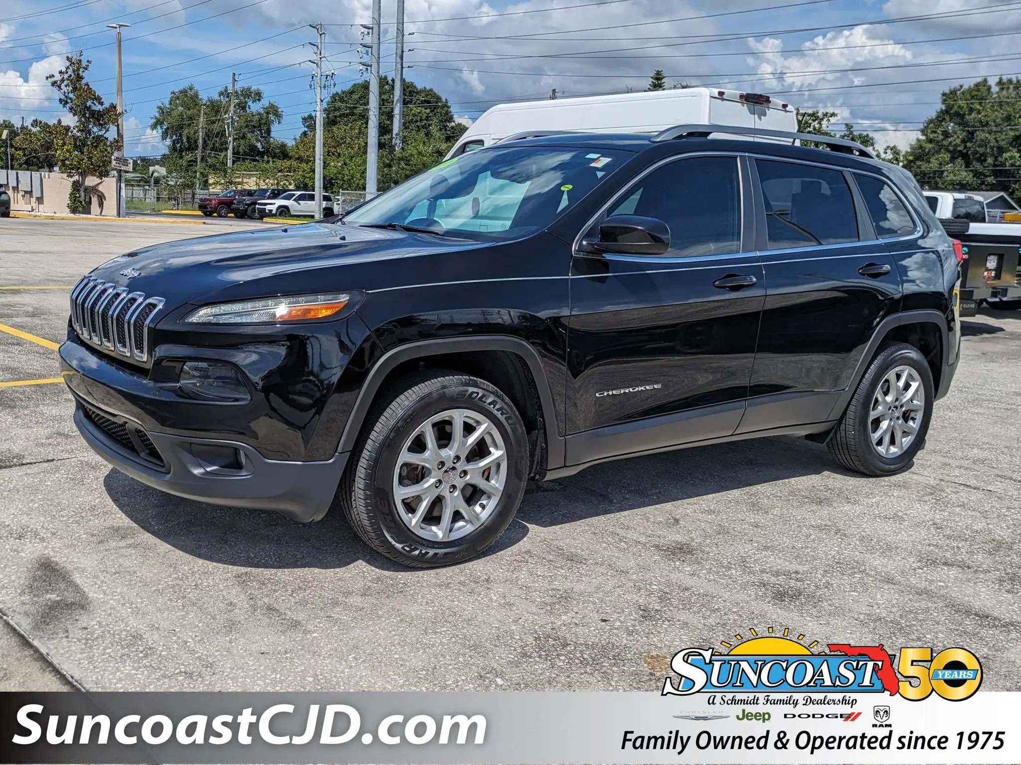 2018 Jeep Cherokee Latitude Plus photo 1