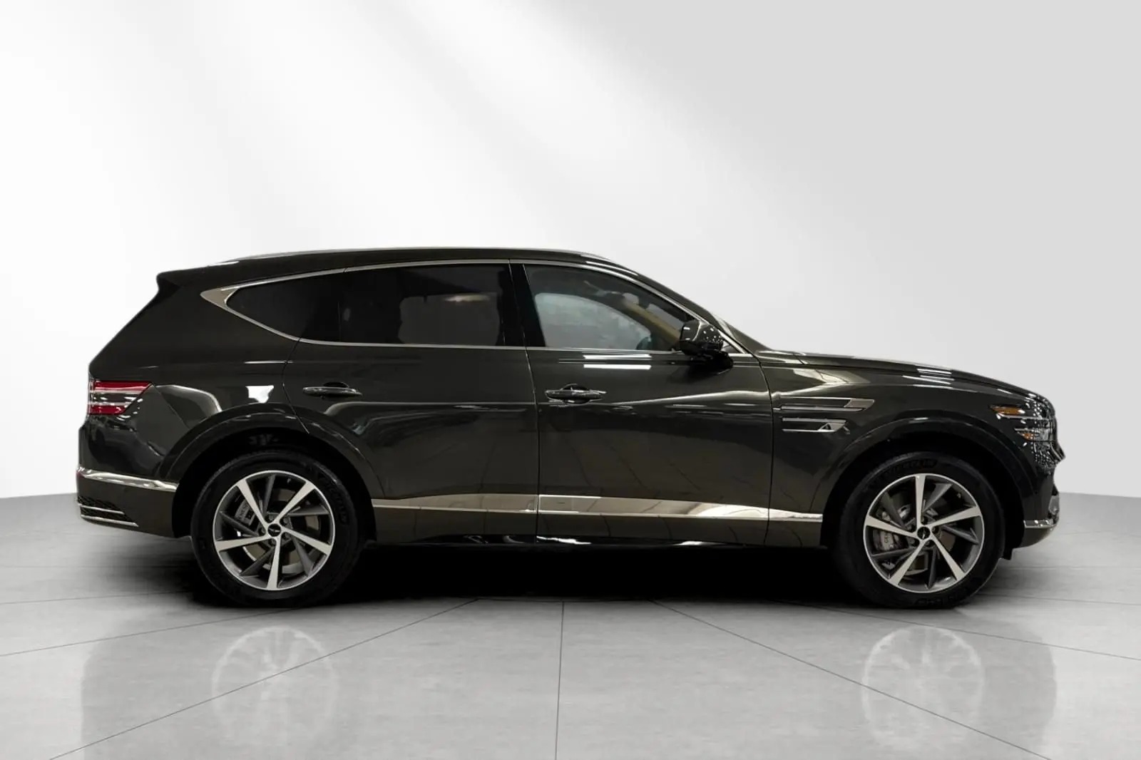 2026 Genesis GV80 3.5T Advanced AWD photo 3