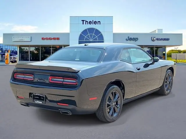 2023 Dodge Challenger SXT Auto AWD photo 5