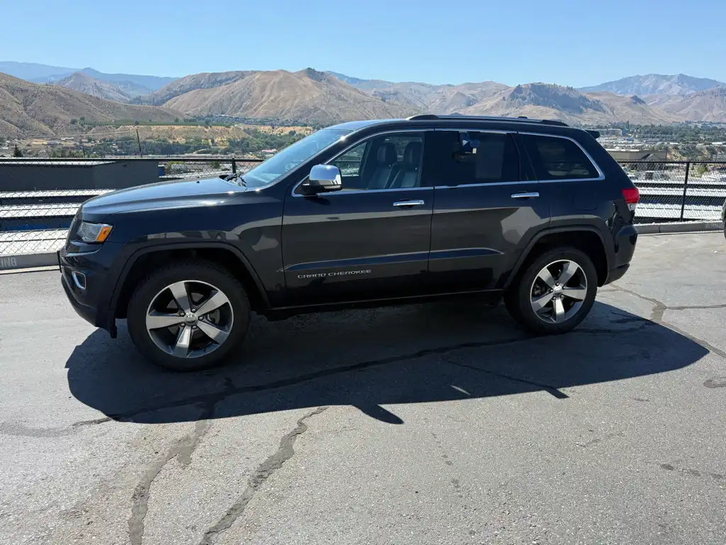 2015 Jeep Grand Cherokee Limited 4WD's photo