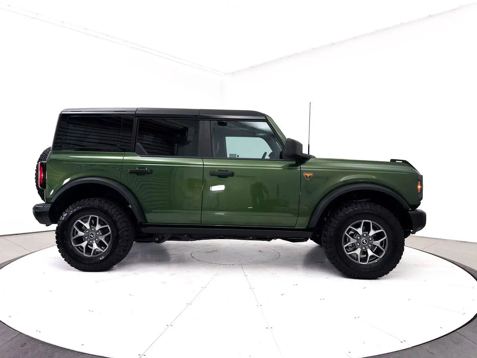 2025 Ford Bronco Badlands 4WD's photo