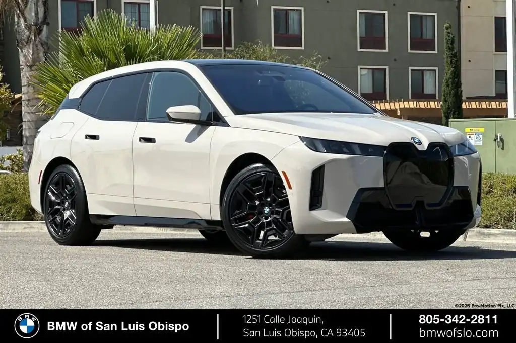 2026 BMW iX xDrive45's photo
