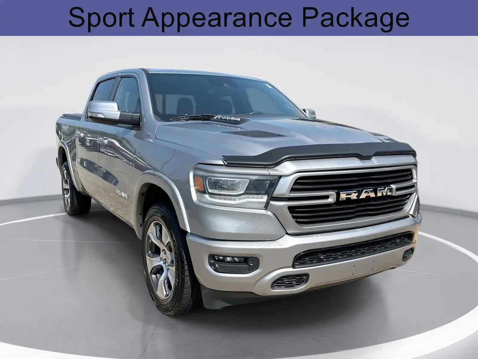 2022 RAM 1500 Laramie 4x4 Crew Cab 5'7's photo