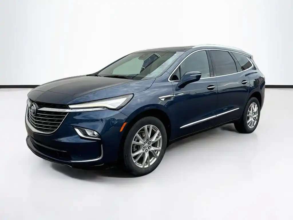 2023 Buick Enclave Essence AWD's photo