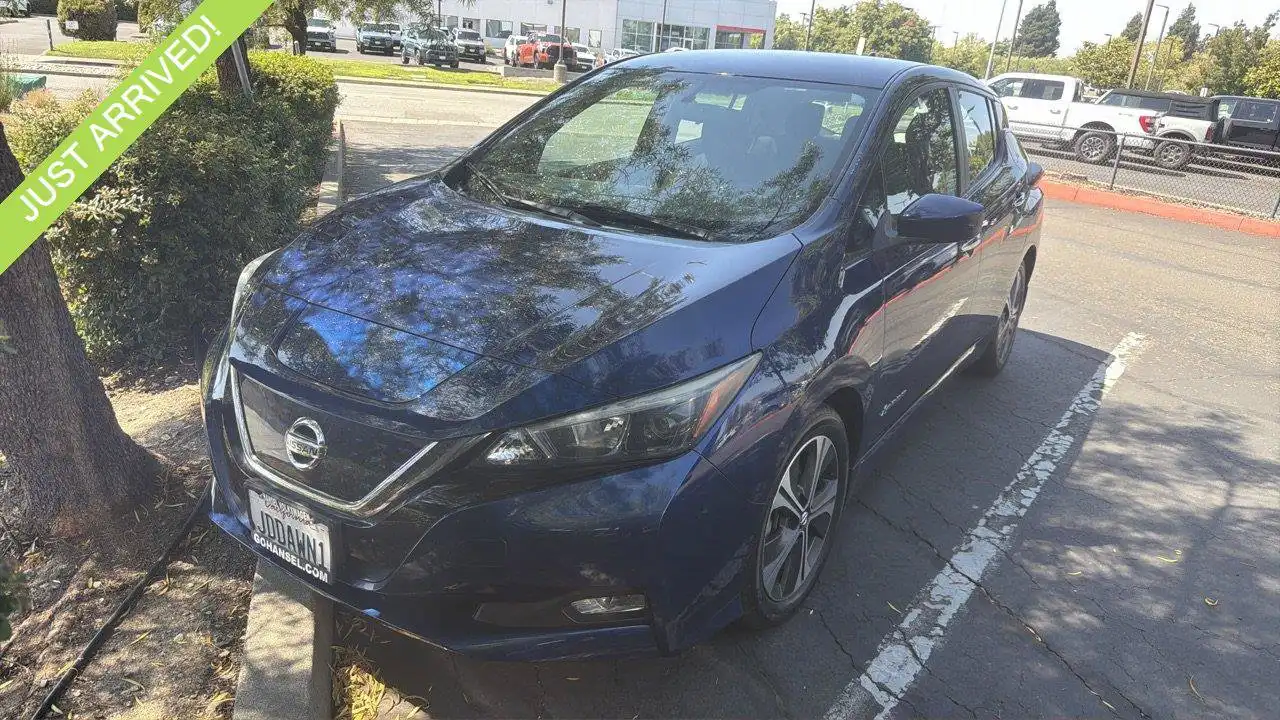2018 Nissan Leaf SV's photo