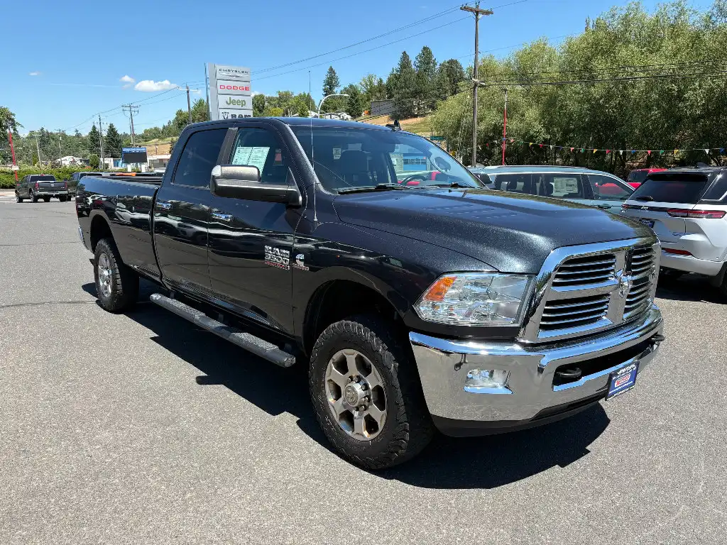 2016 RAM 3500 Big Horn/Lone Star 4X4 Crew Cab LWB's photo