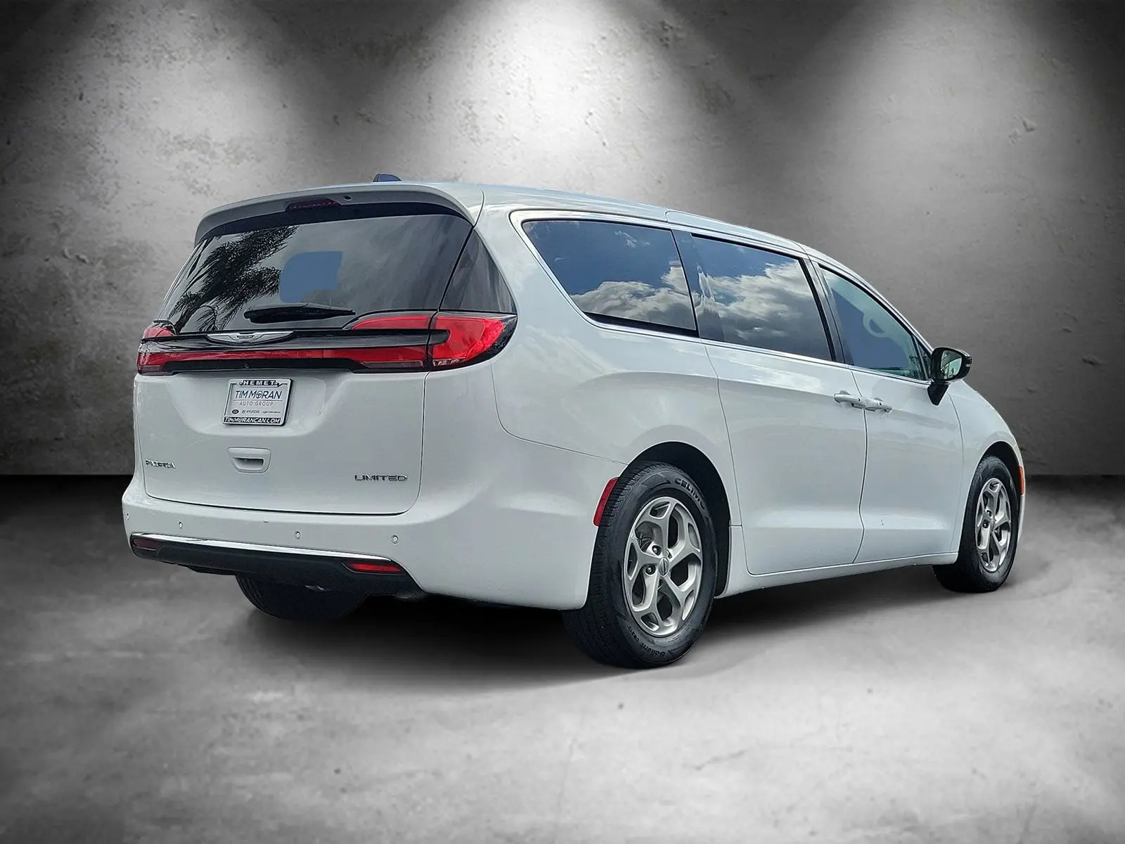 2024 Chrysler Pacifica Limited photo 3