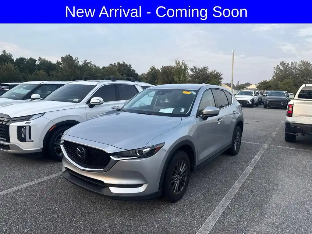 2021 Mazda CX-5 Touring Auto's photo