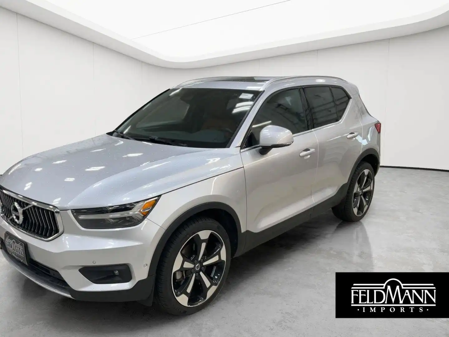 2019 Volvo XC40 T5 Inscription AWD's photo