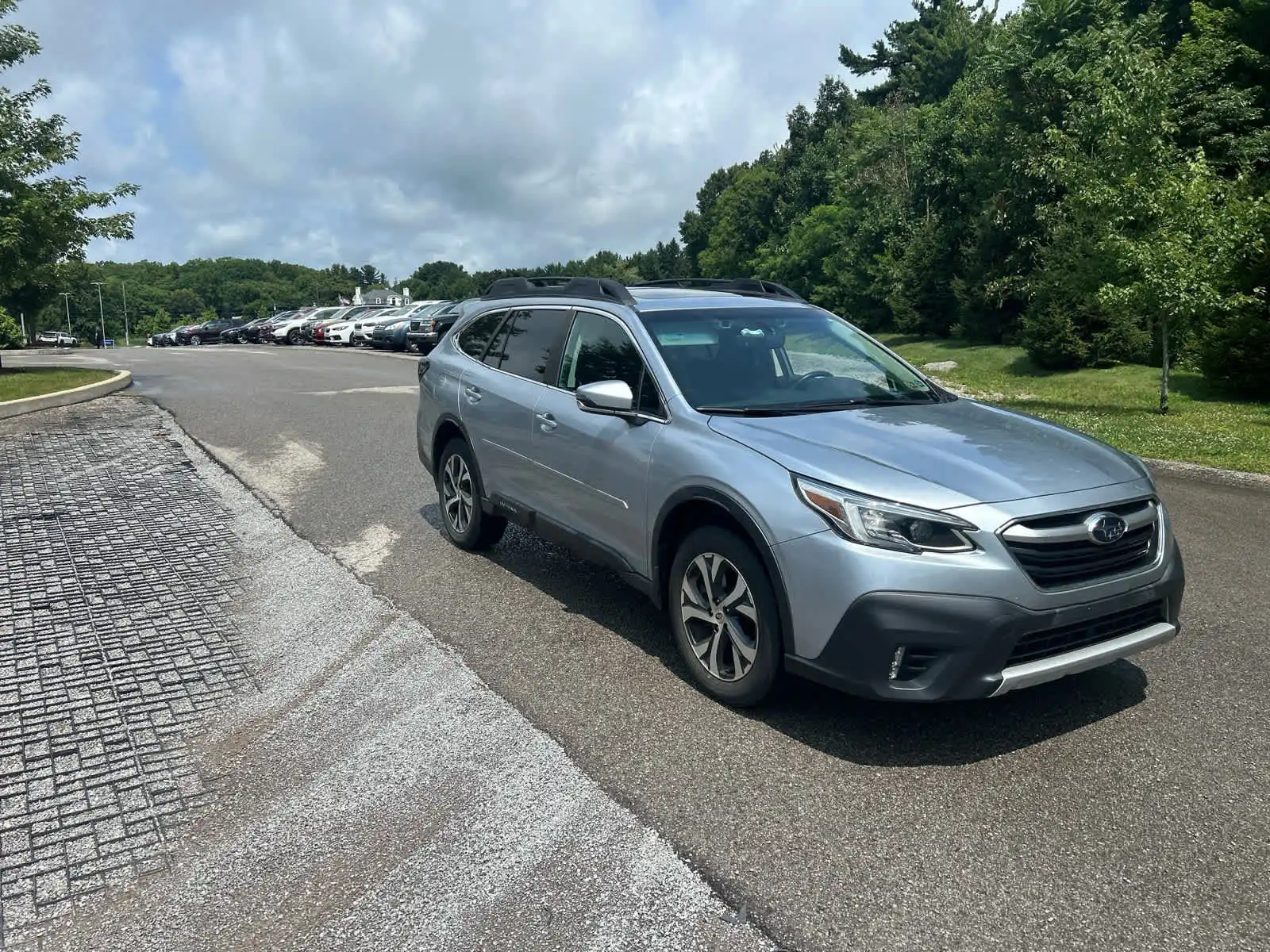2021 Subaru Outback Limited's photo