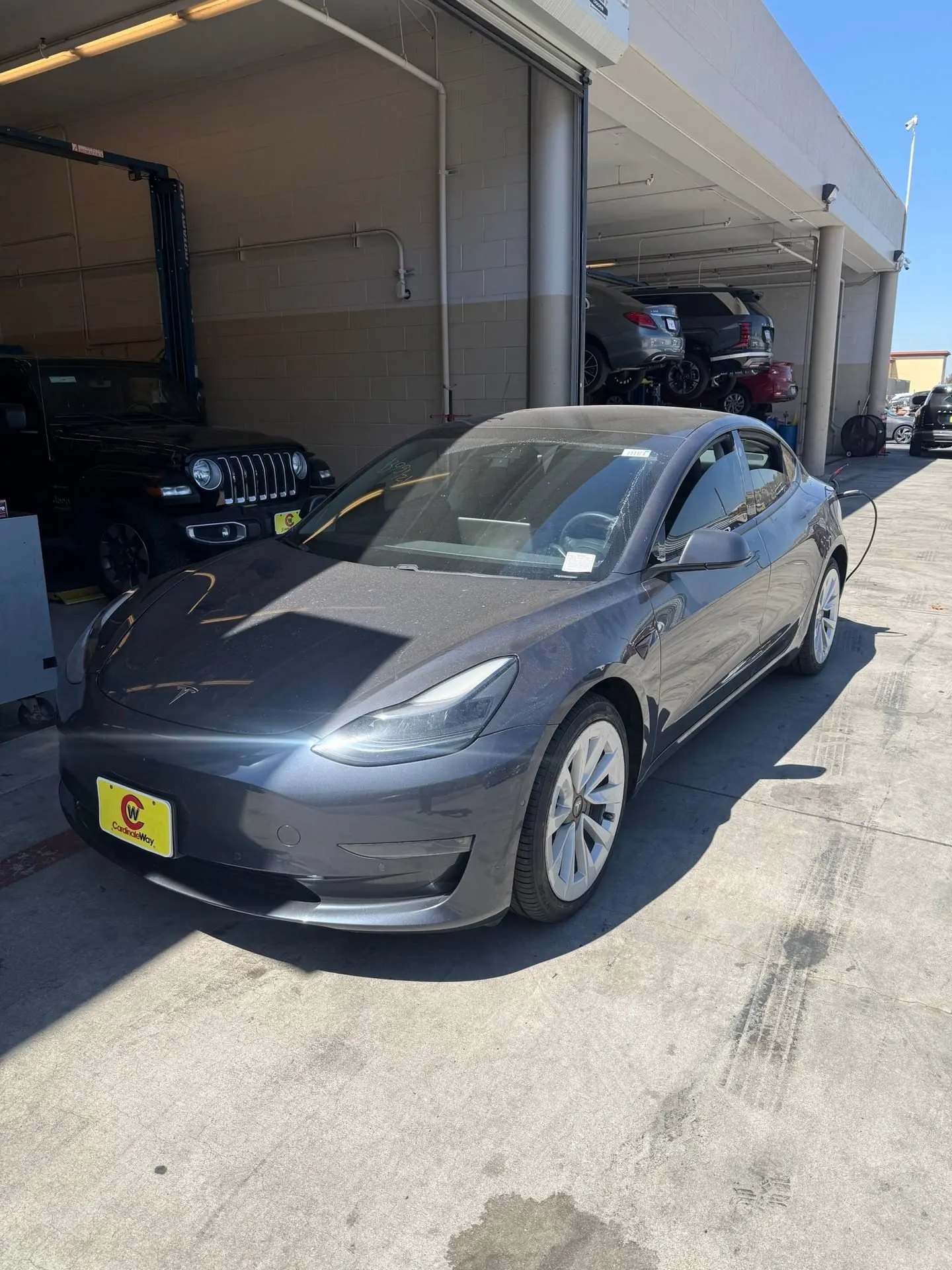 2021 Tesla Model 3 Standard Range Plus photo 3