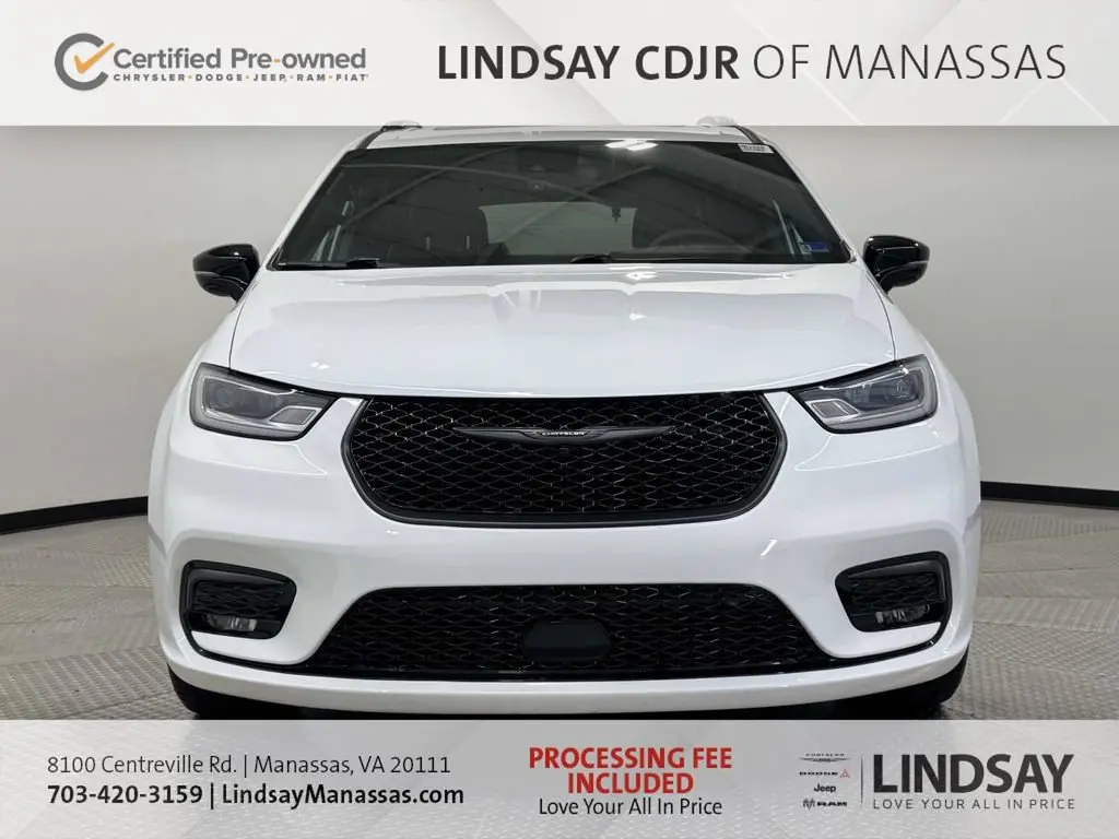 2025 Chrysler Pacifica Limited photo 3