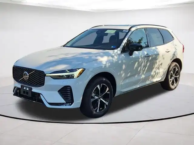 2027 Volvo XC60 B5 Core AWD's photo