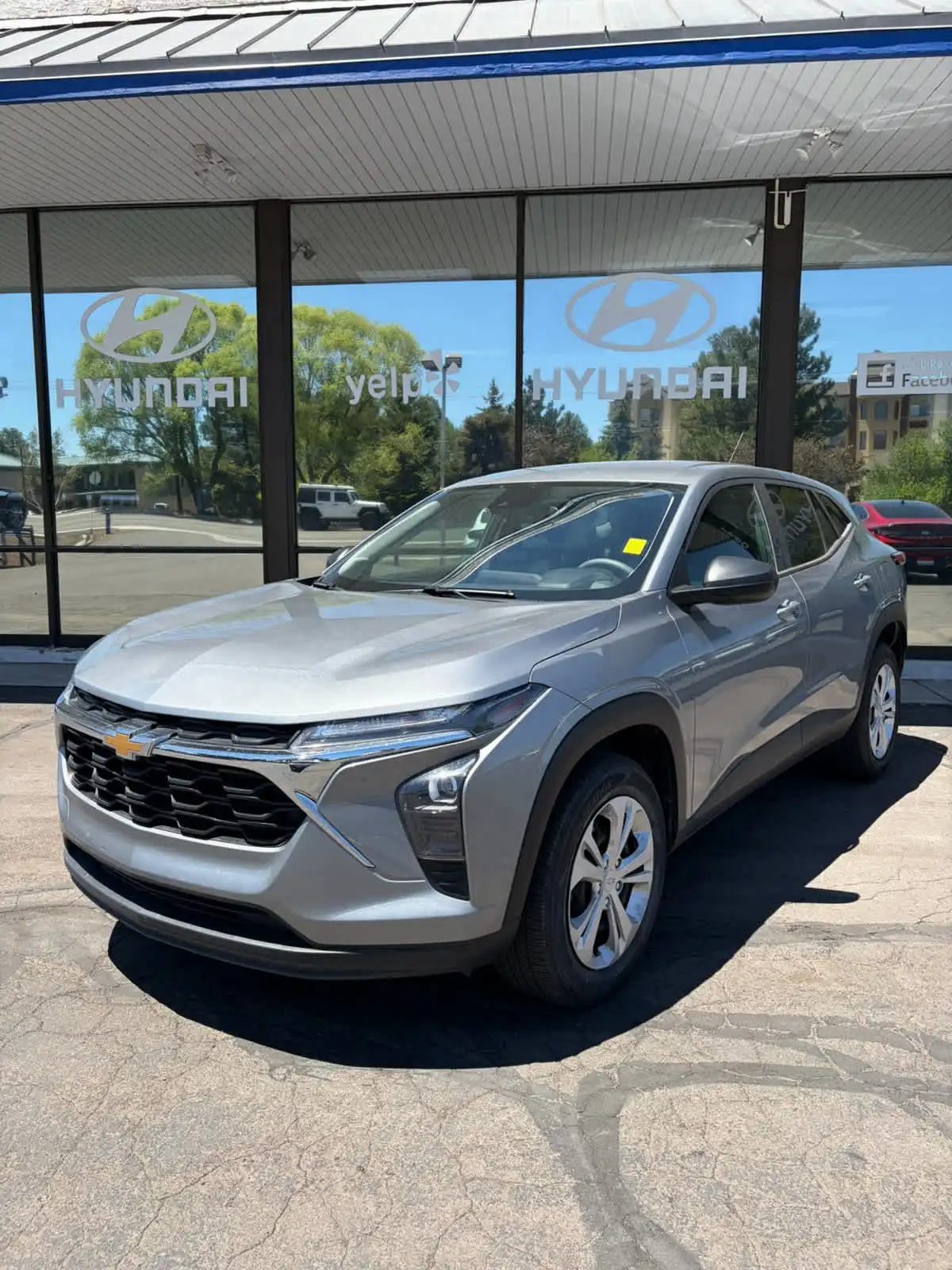 2024 Chevrolet Trax LS's photo
