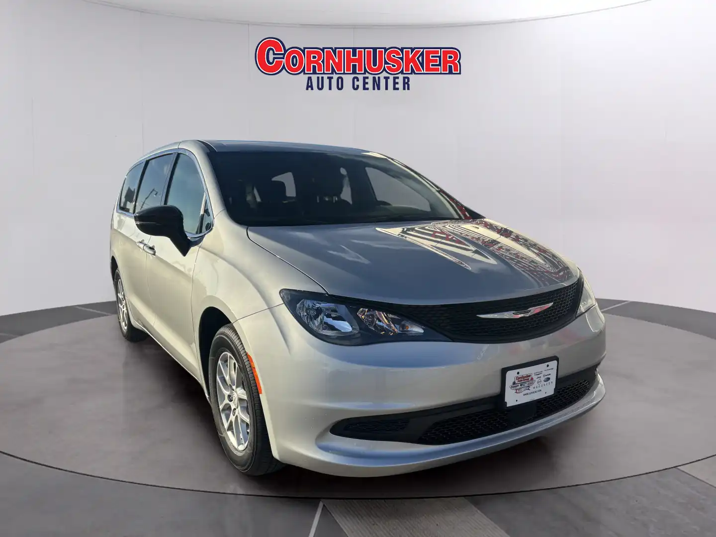 2026 Chrysler Voyager LX's photo