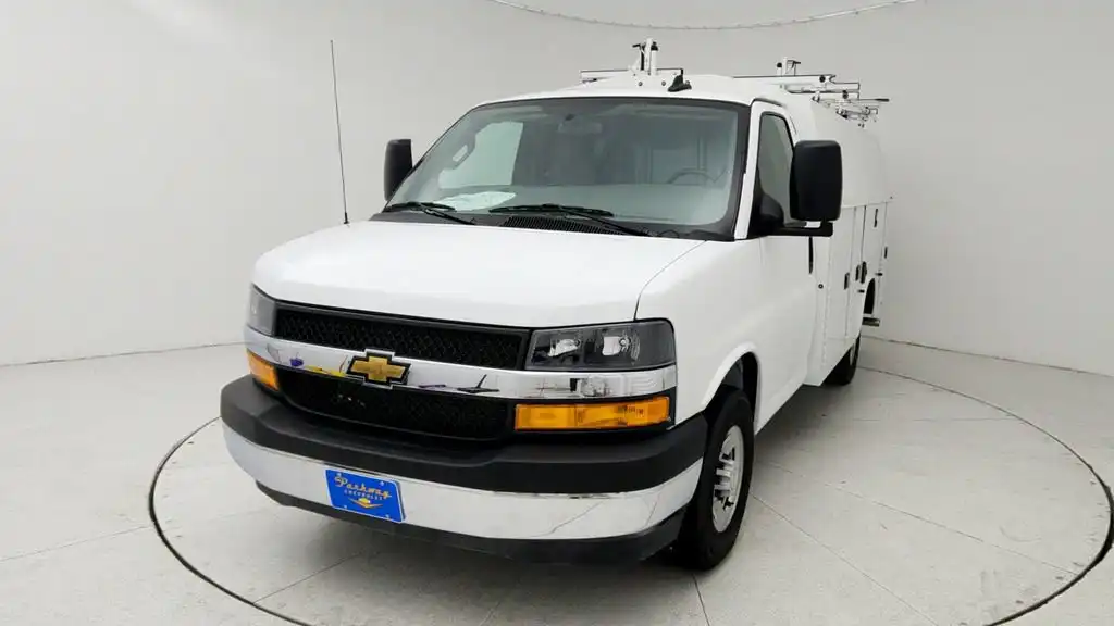 2025 Chevrolet Express 3500 139" WB's photo