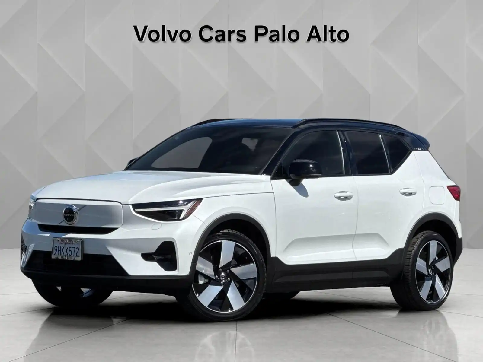 2023 Volvo XC40 P8 Recharge Ultimate AWD's photo