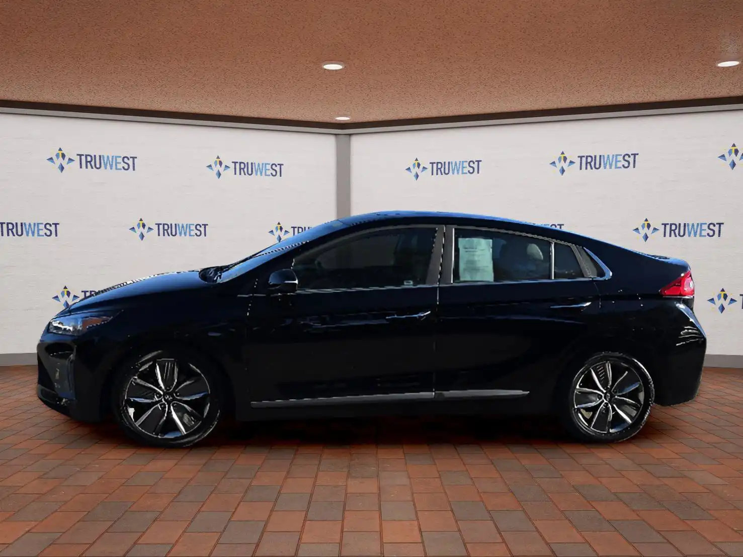 2019 Hyundai Ioniq 1.6 Hybrid Limited DCT's photo