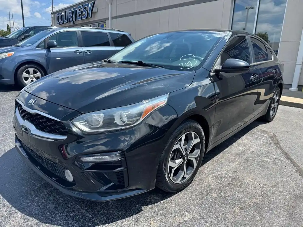 2020 Kia Forte LXS AT's photo