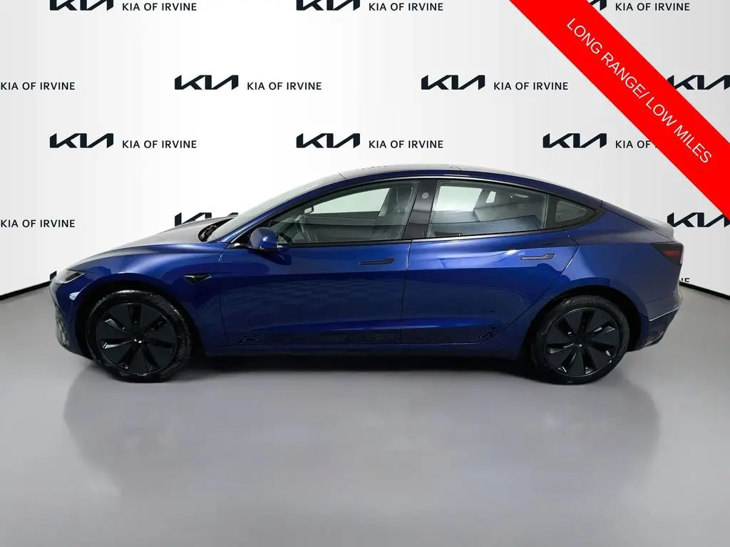 2025 Tesla Model 3 Long Range photo 4