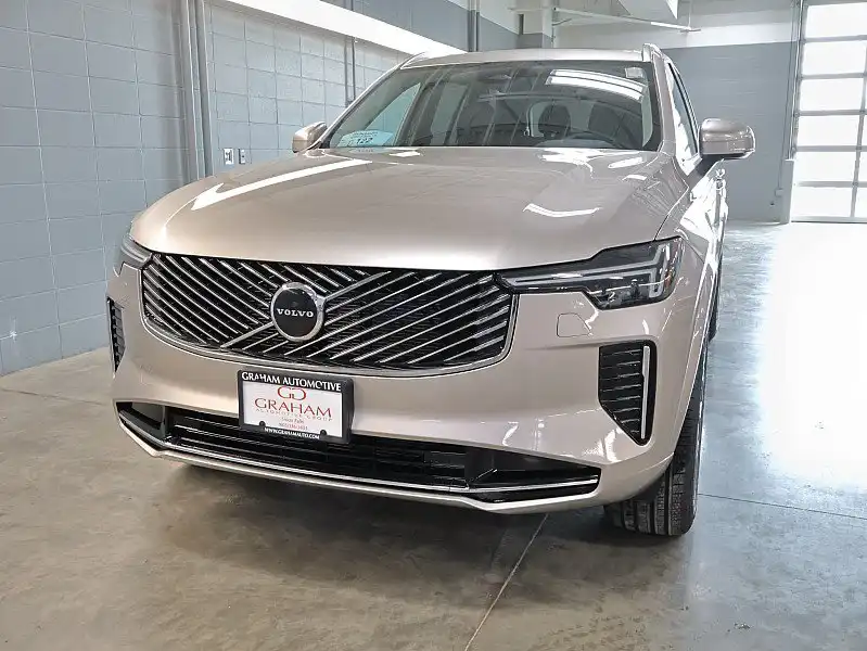 2026 Volvo XC90 B5 Core Bright 4WD's photo