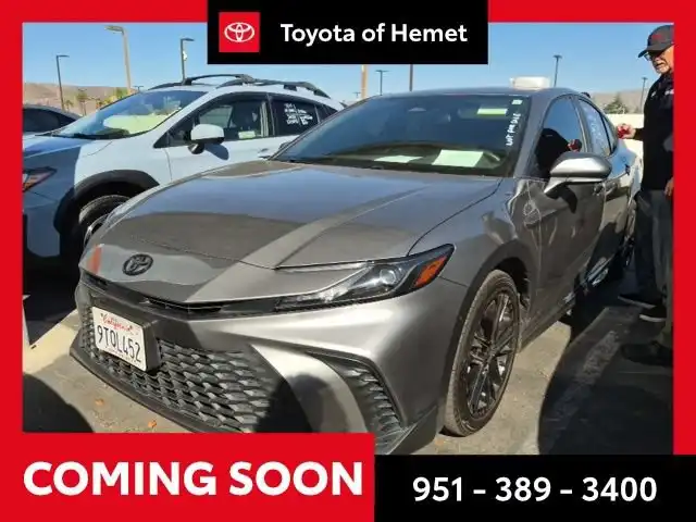 2025 Toyota Camry SE AWD Hybrid's photo