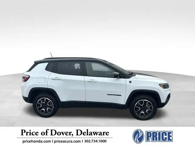 2025 Jeep Compass Trailhawk 4X4 photo 1