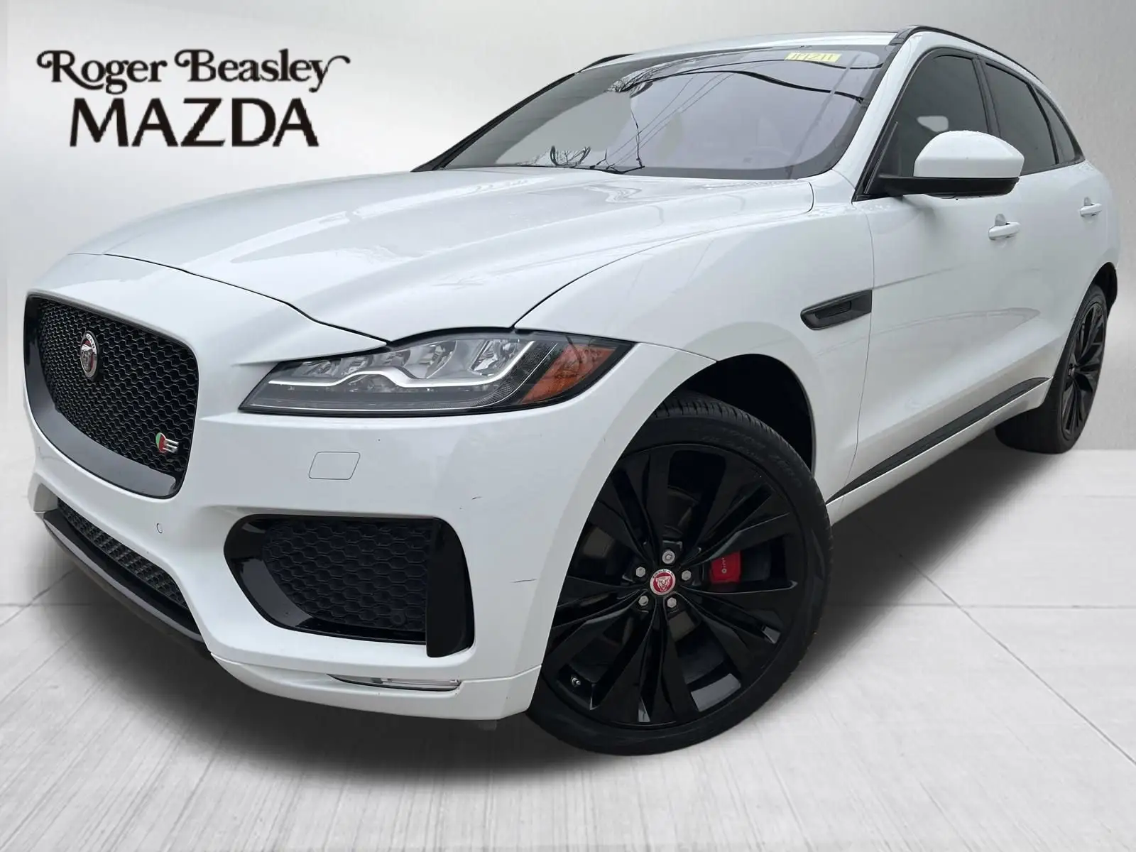 2018 Jaguar F-PACE S AWD photo 1