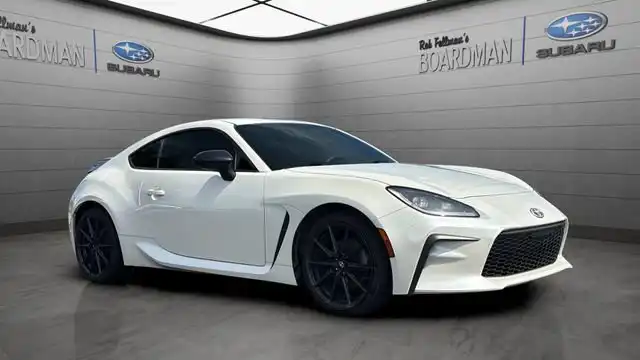 2022 Toyota GR86 Base's photo