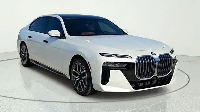 2024 BMW 7 Series 740i's photo