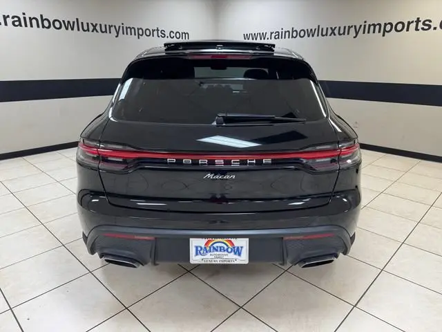 2025 Porsche Macan Base photo 5
