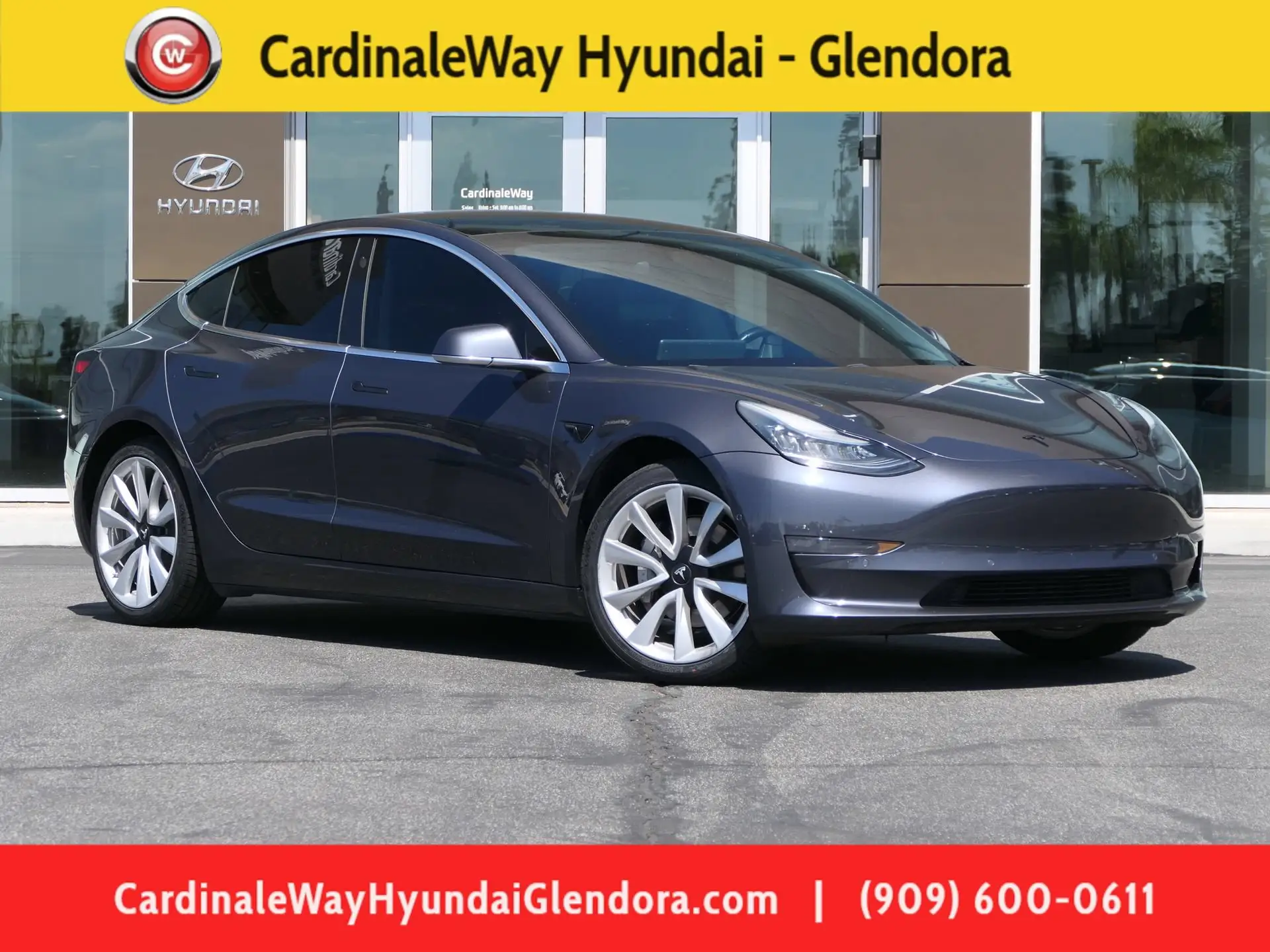 2019 Tesla Model 3 Standard Range Plus photo 1