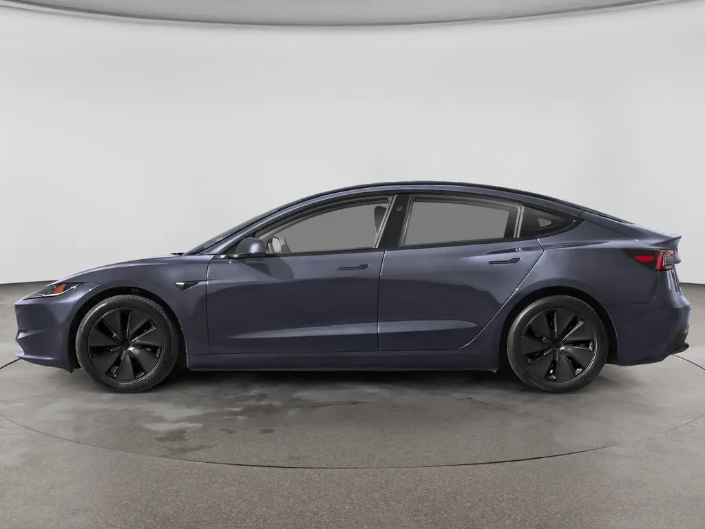 2024 Tesla Model 3 Long Range photo 3