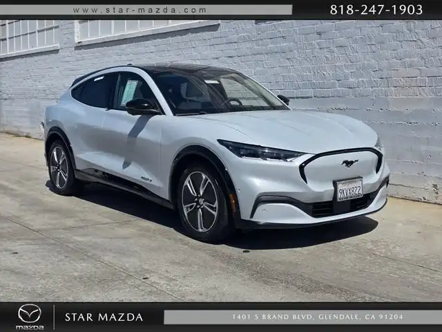 2023 Ford Mustang-Mach-e Premium's photo