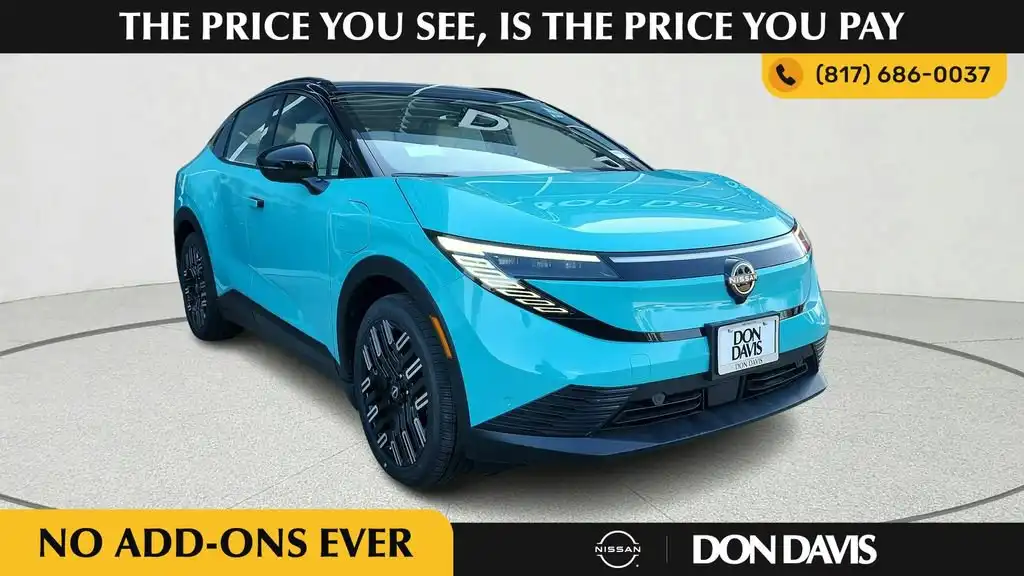 2026 Nissan Leaf Platinum+'s photo