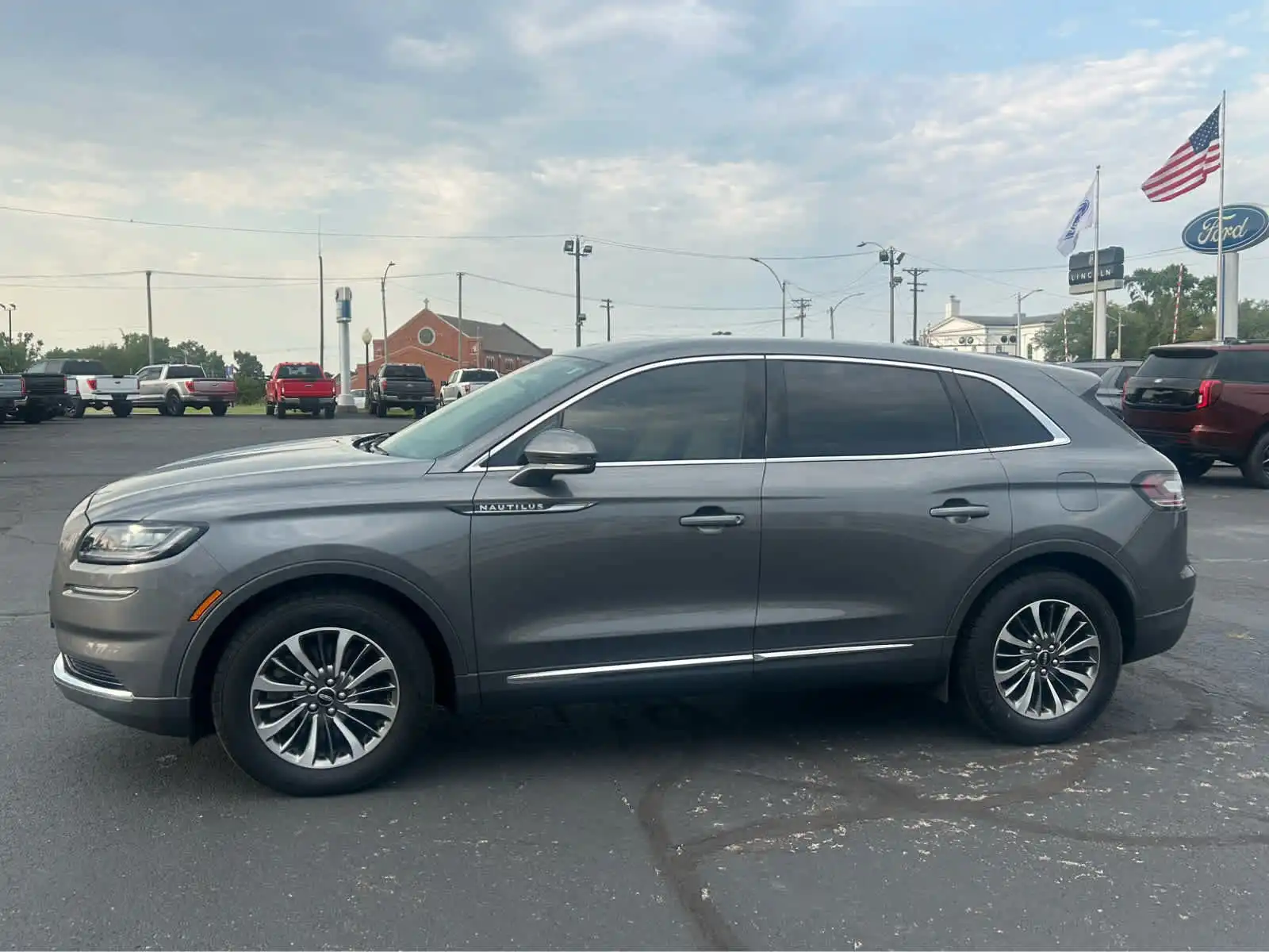 2023 Lincoln Nautilus FWD's photo