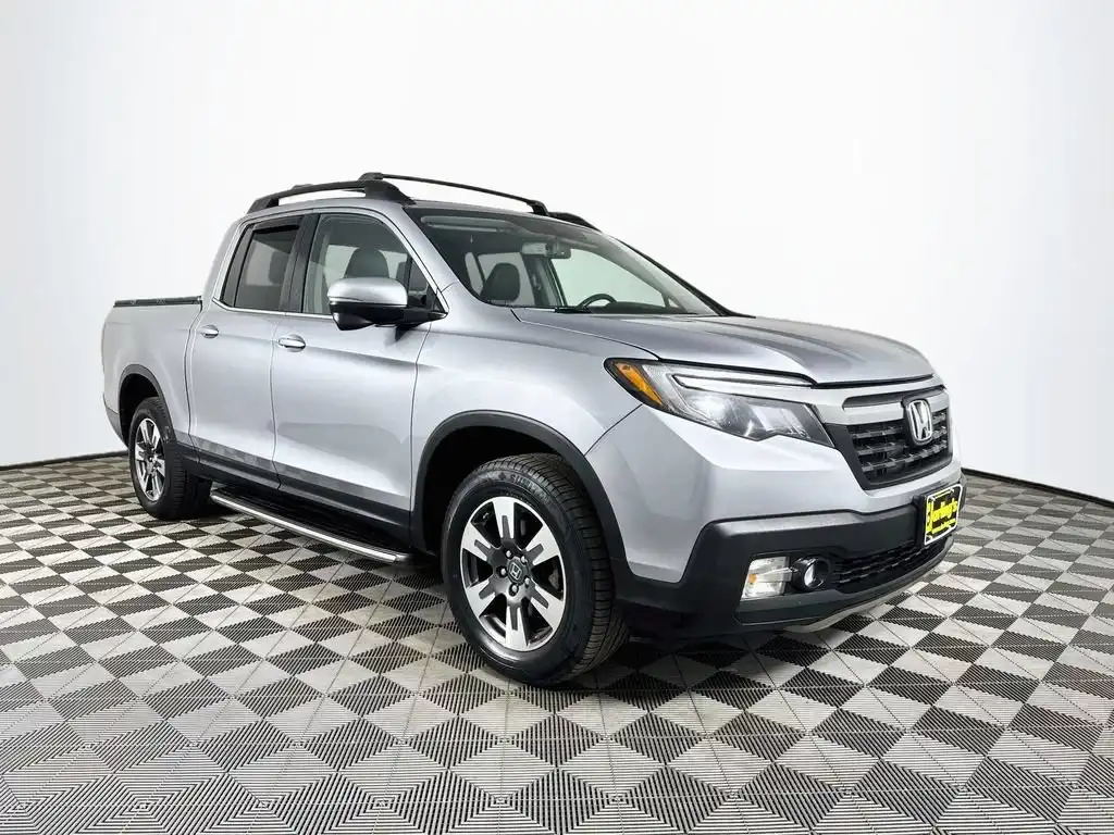 2017 Honda Ridgeline RTL-T AWD's photo