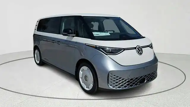 2025 Volkswagen ID. Buzz Pro S Plus Two-Tone's photo