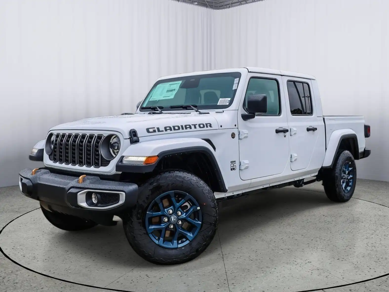 2026 Jeep Gladiator 85th Anniversary Edition Auto's photo