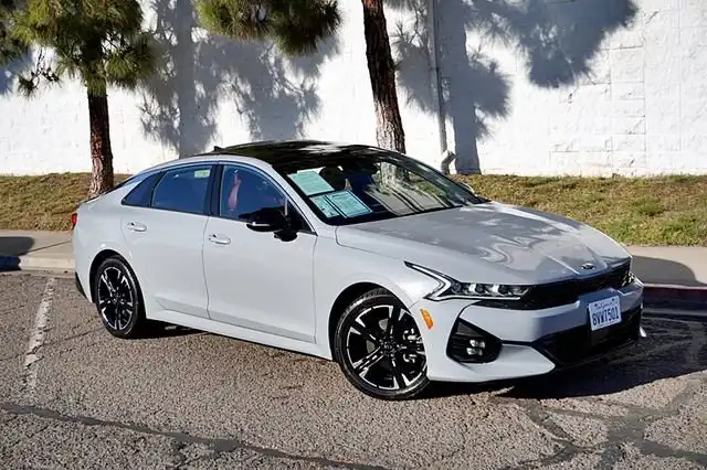 2021 Kia Optima GT-Line AWD's photo