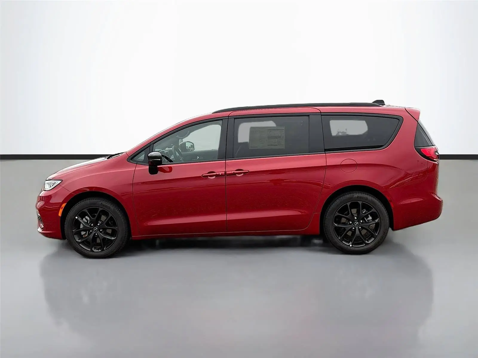 2026 Chrysler Pacifica Select AWD photo 4
