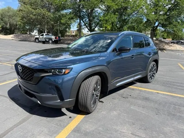 2025 Mazda CX-50 2.5 S Premium Plus photo 3