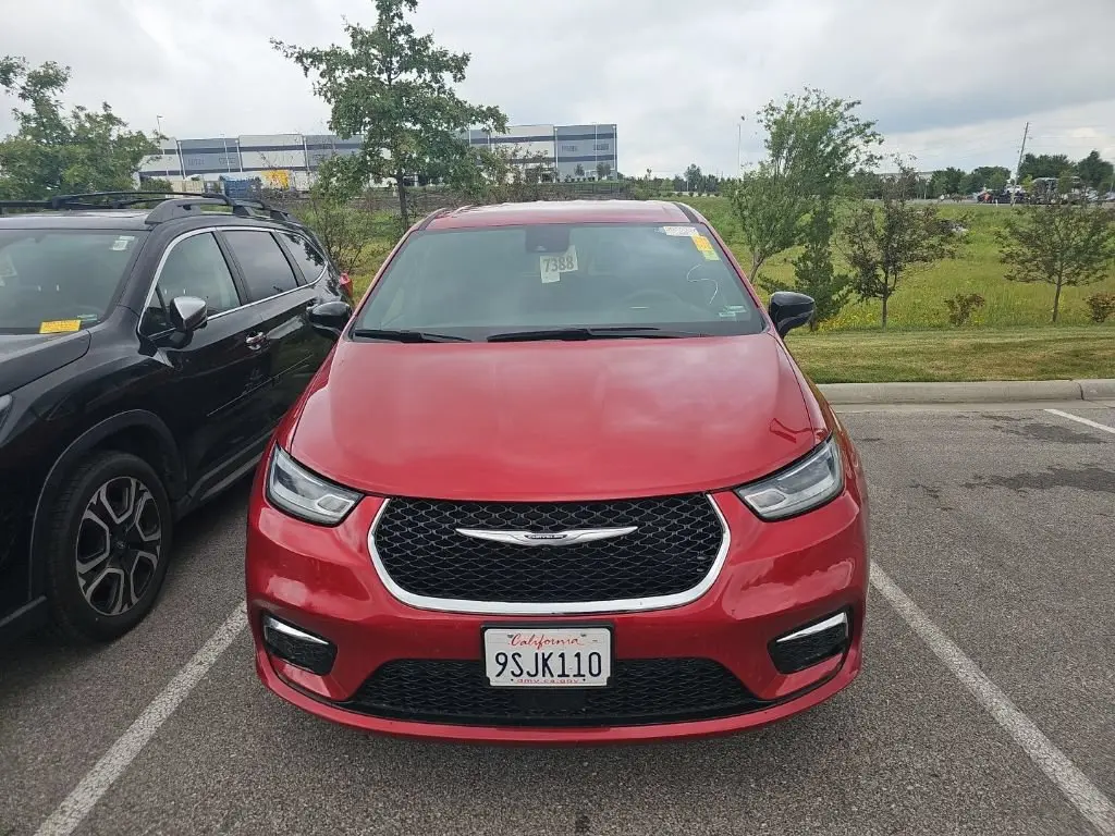 Vehicle Image 2