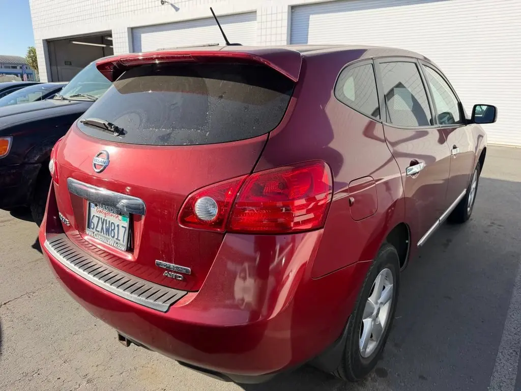 2013 Nissan Rogue S AWD photo 5