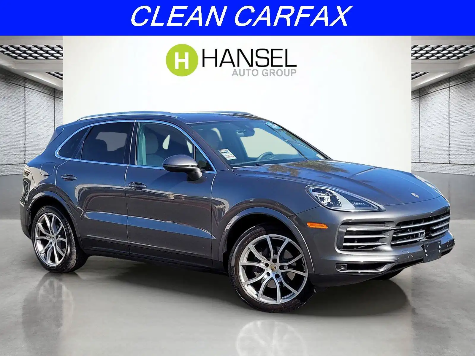 2019 Porsche Cayenne Base's photo